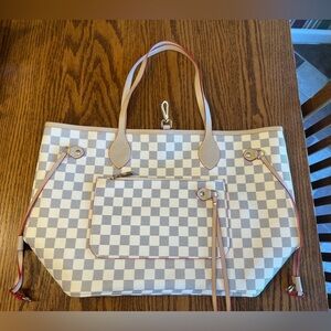 SOLD Cream and Tan Tote Bag and wristlet checkered no brand
